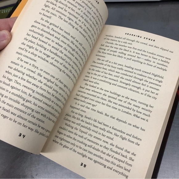 Deeper by: Roderick Gordon, hardback book - Picture 5 of 6